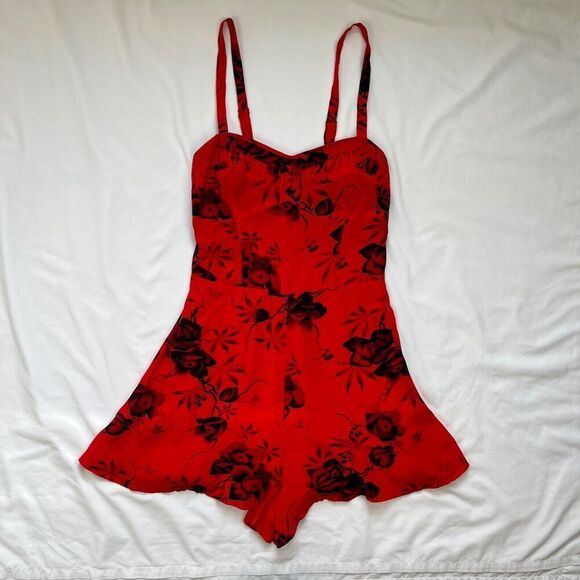 Free People Candy Pin-Up Red Floral Romper 2 S Red Dark Romantic Whimsygoth - Picture 3 of 11